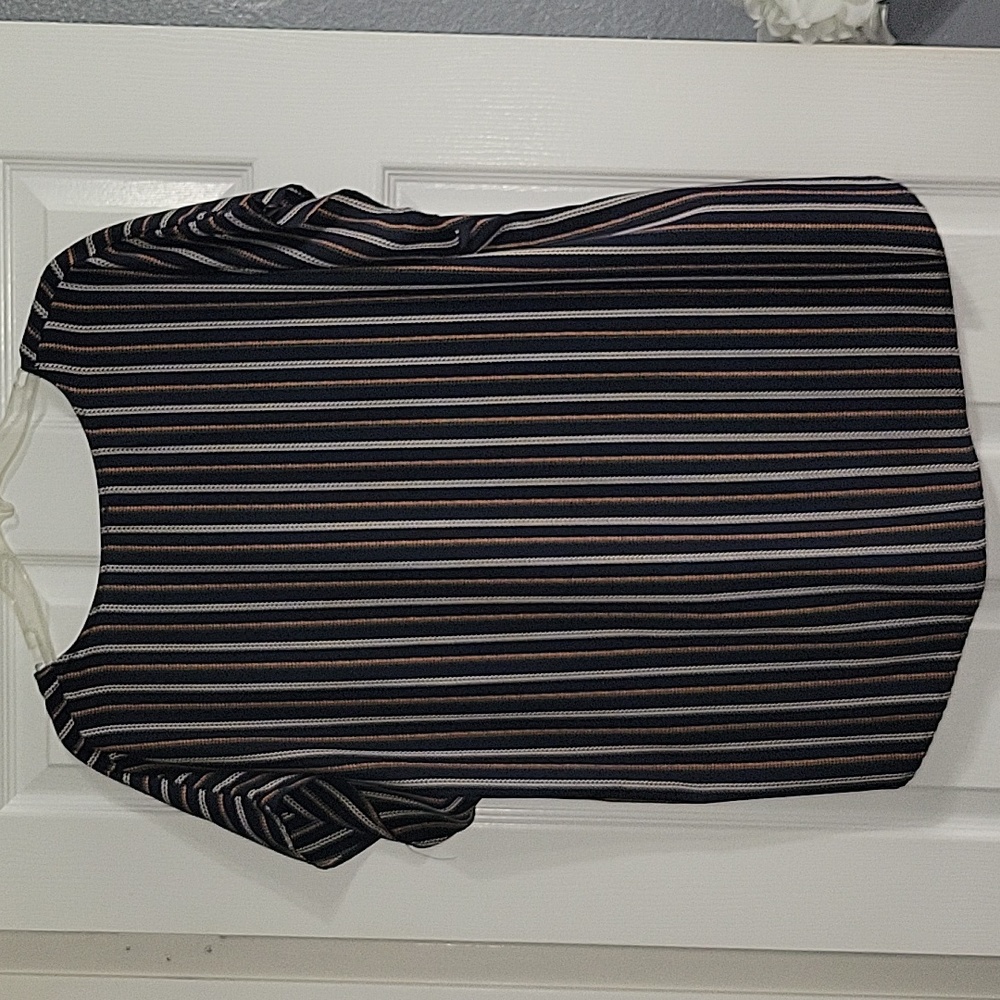 Blouse - Picture 2 of 3